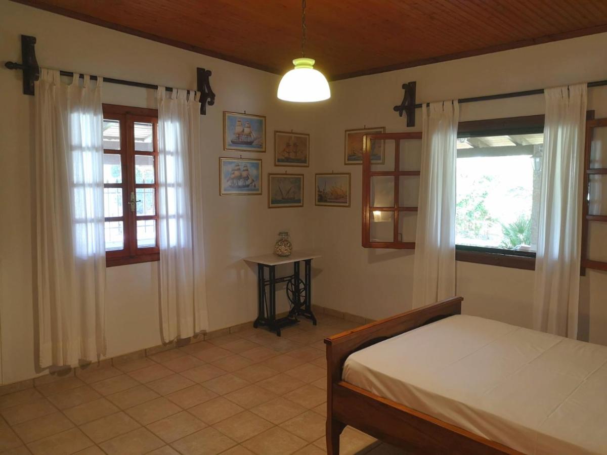 Villa Lena Entire Cottage Kalamaki  Luaran gambar